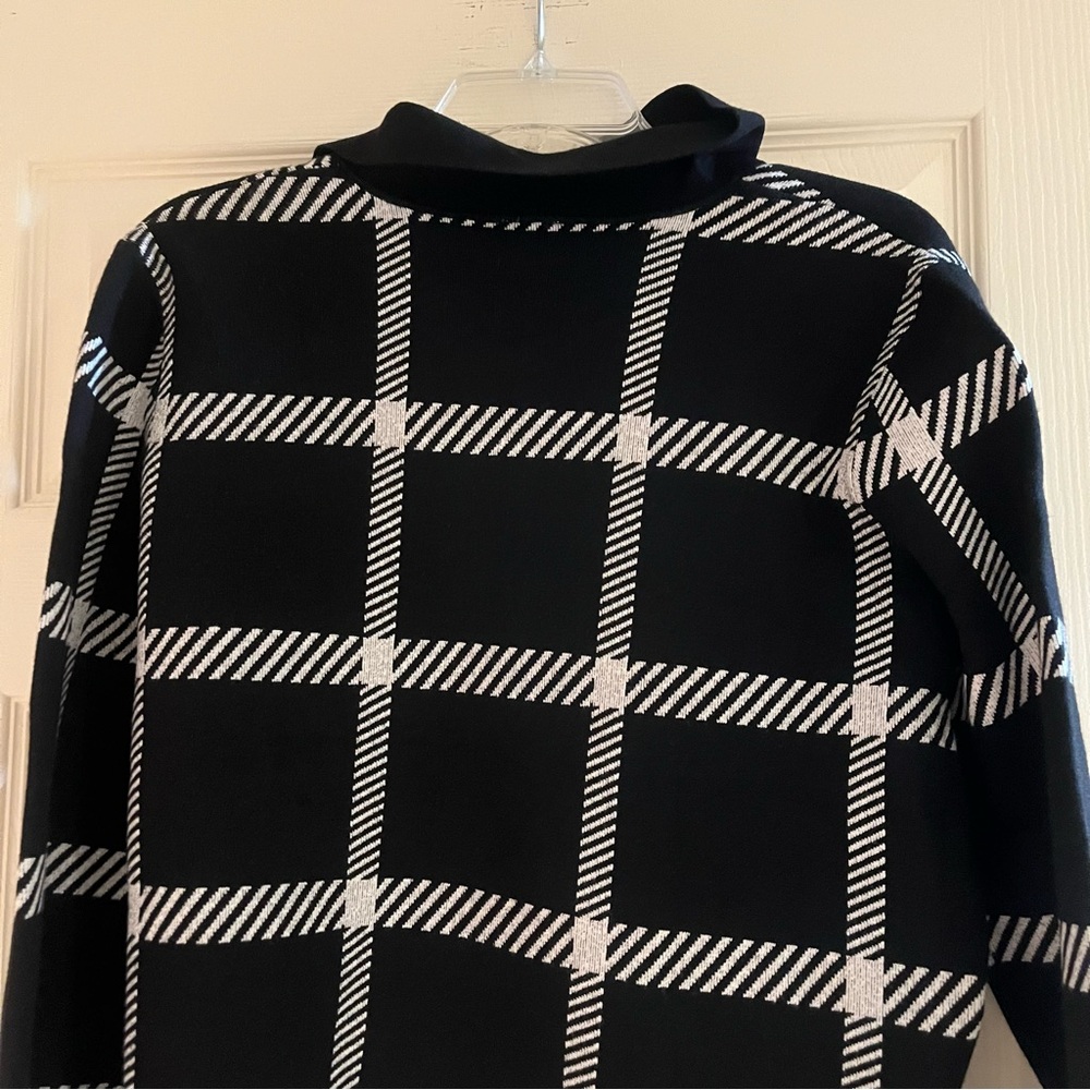 Women’s Anne Klein Black/Ivory Sweater Zip Up Size Large NWT - Picture 4 of 4